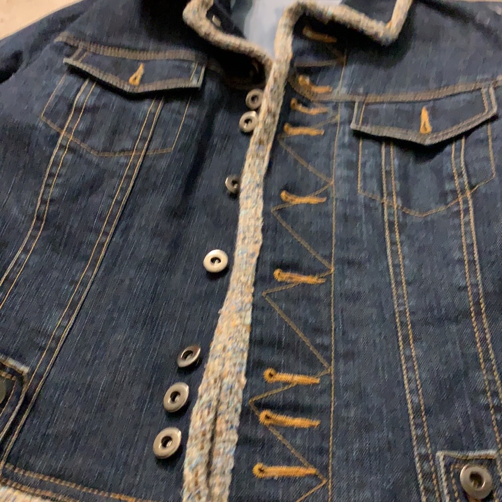 Cache Jean Jacket - Picture 5 of 5